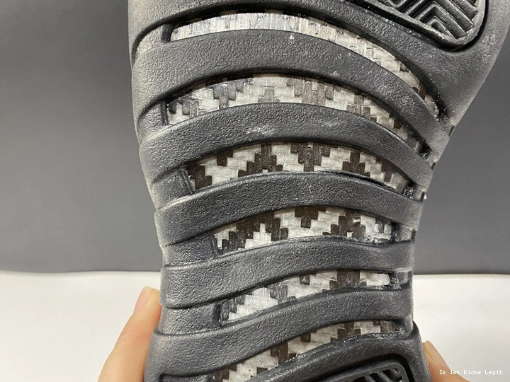 12 Jordan Taxi Air Release XII CT8013-170 Dae Suede 1117